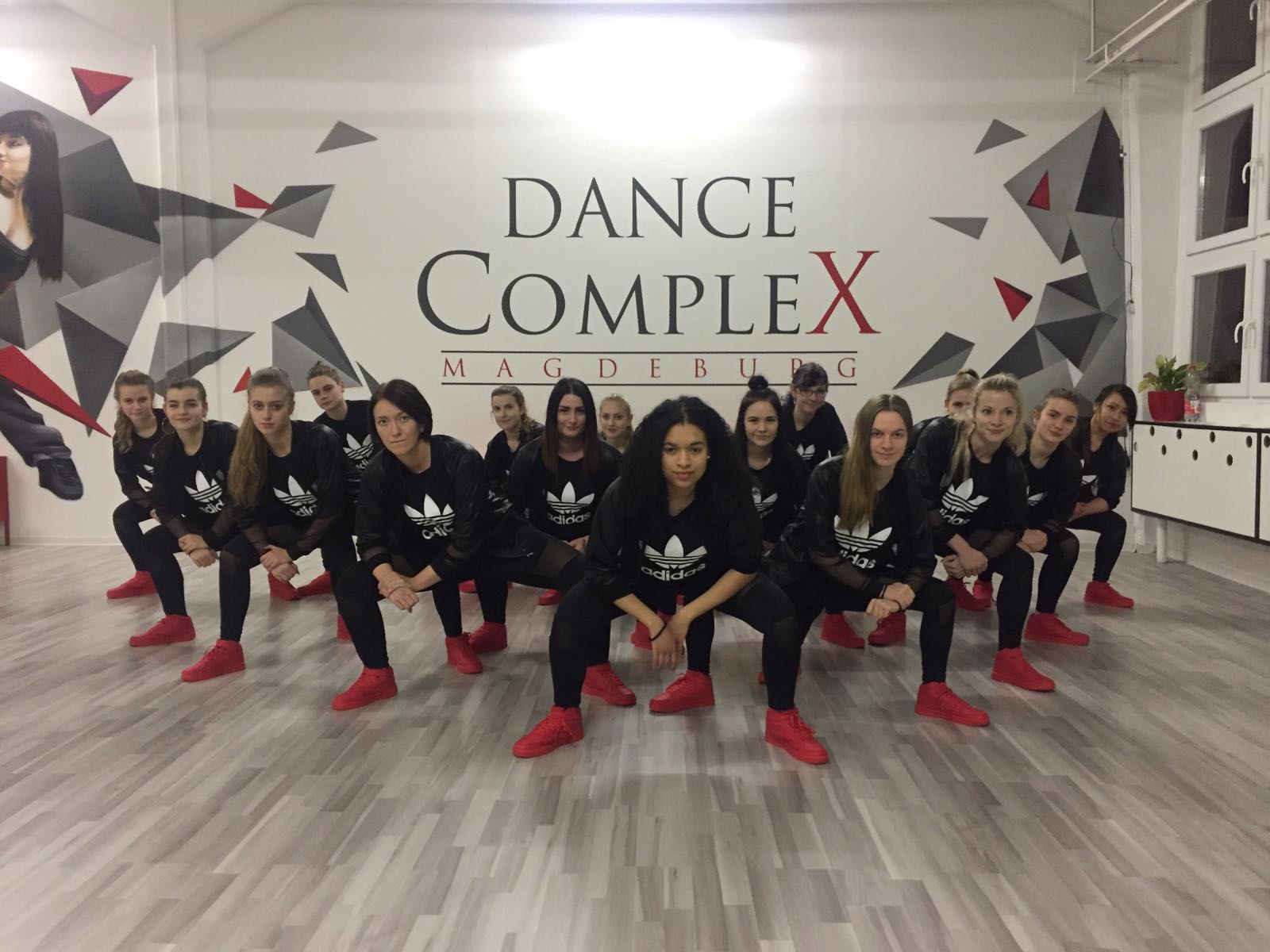 Hip Hop Dance CompleX